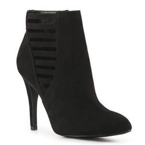 Kelly & Katie April Stiletto Bootie: Black, 7.5